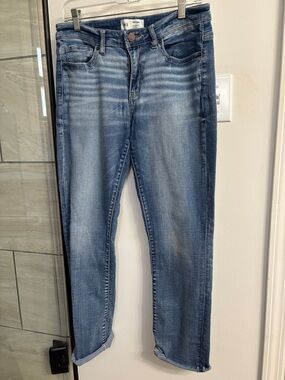 BKE Women's Light Blue Washed Straight Leg Jeans